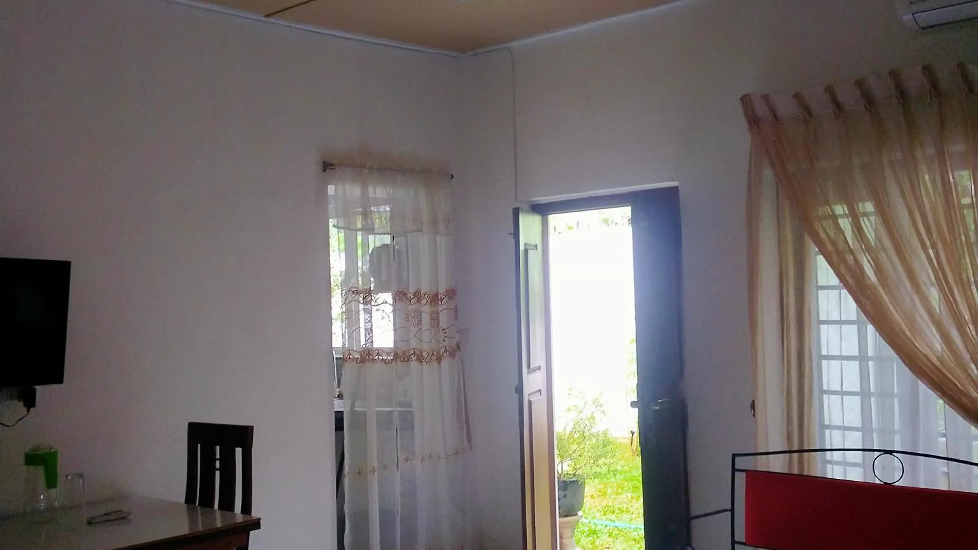 Living Home Негомбо Шри-Ланка